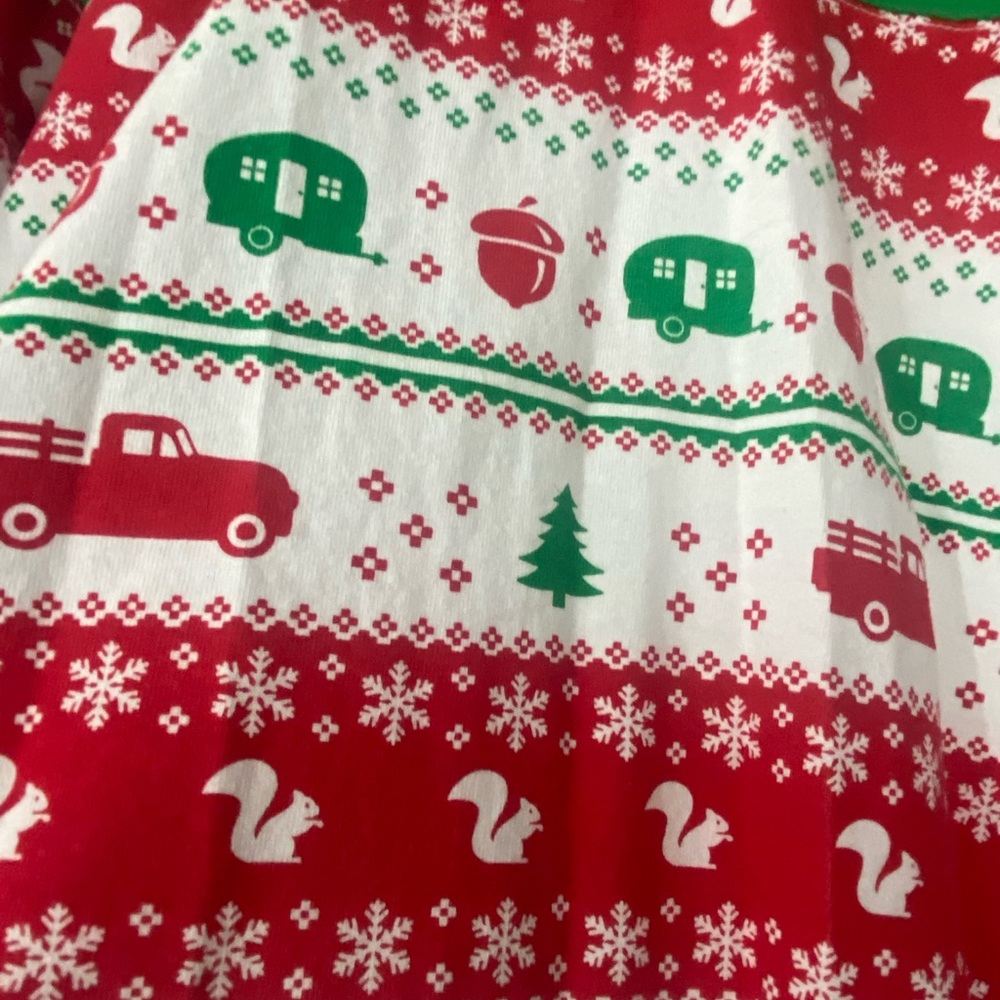 Universal Studios Happy Holidays Spirit Jersey - Picture 2 of 7